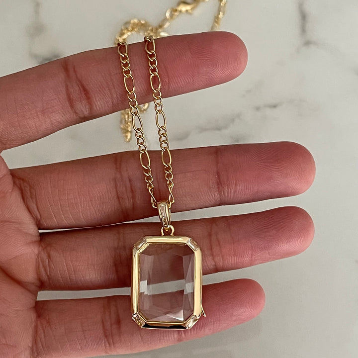 Rectangle pendant with stones on the edges