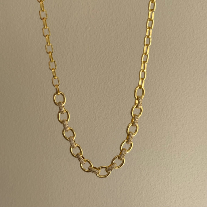 Noura Link Necklace