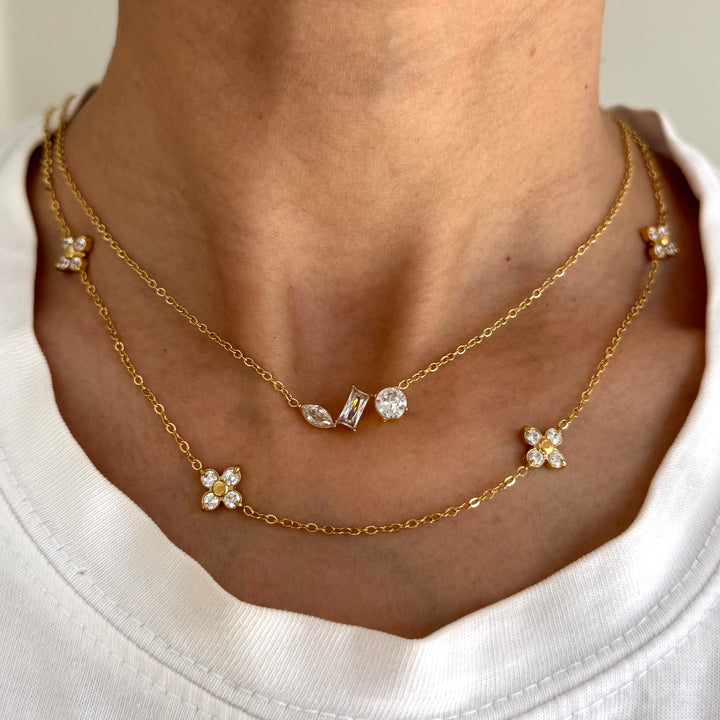 Susanna Flower Necklace