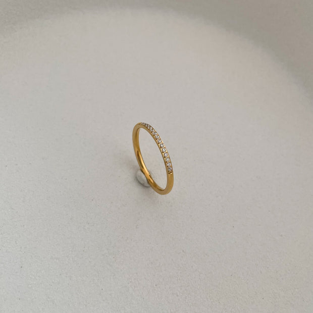 Nova Everyday diamante thin band ring