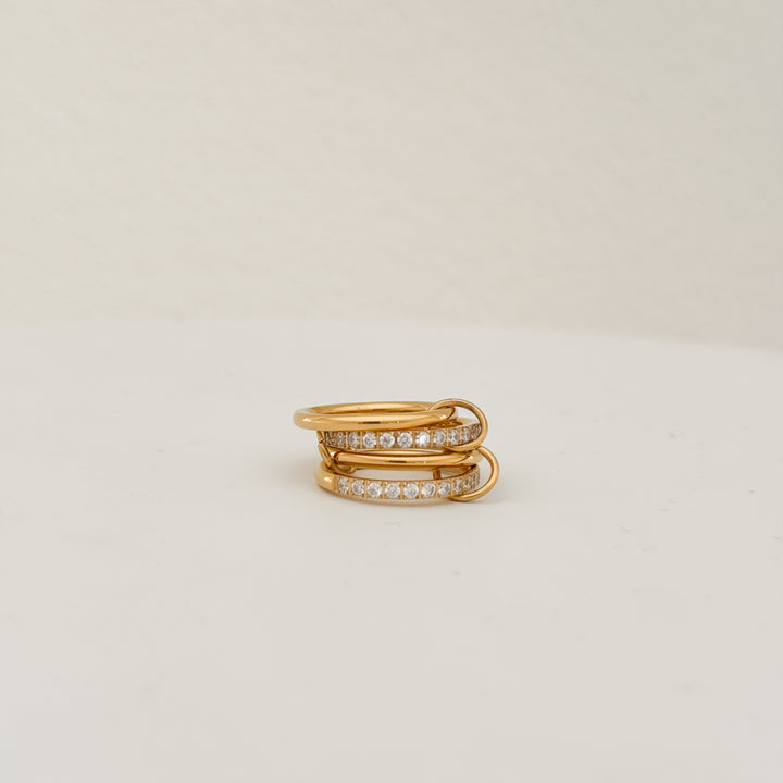 RIRI Linked Band Ring