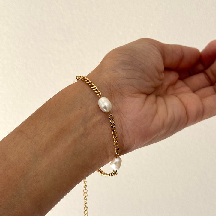 Sunset Shores Fresh water pearl bracelet