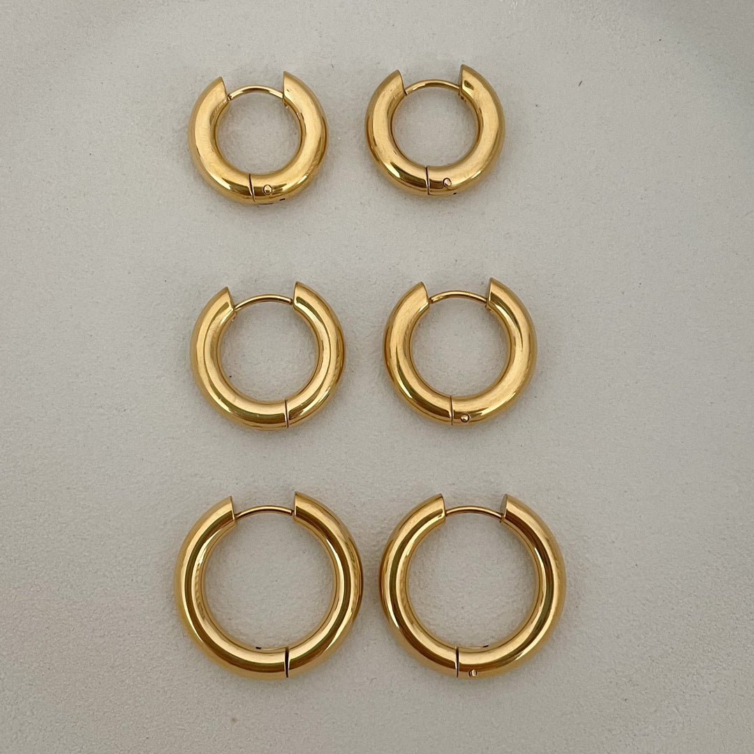 AISHA THIN HOOPS - 4MM